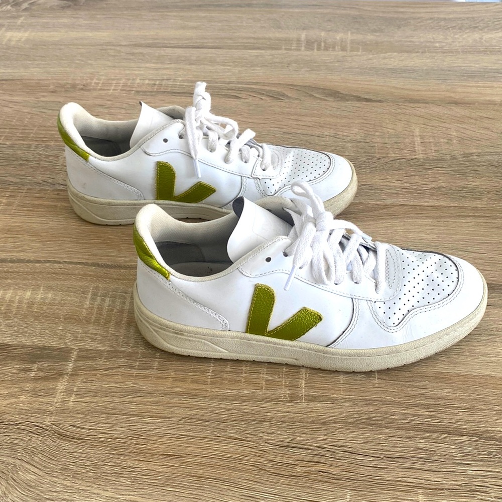 Veja Sneakers